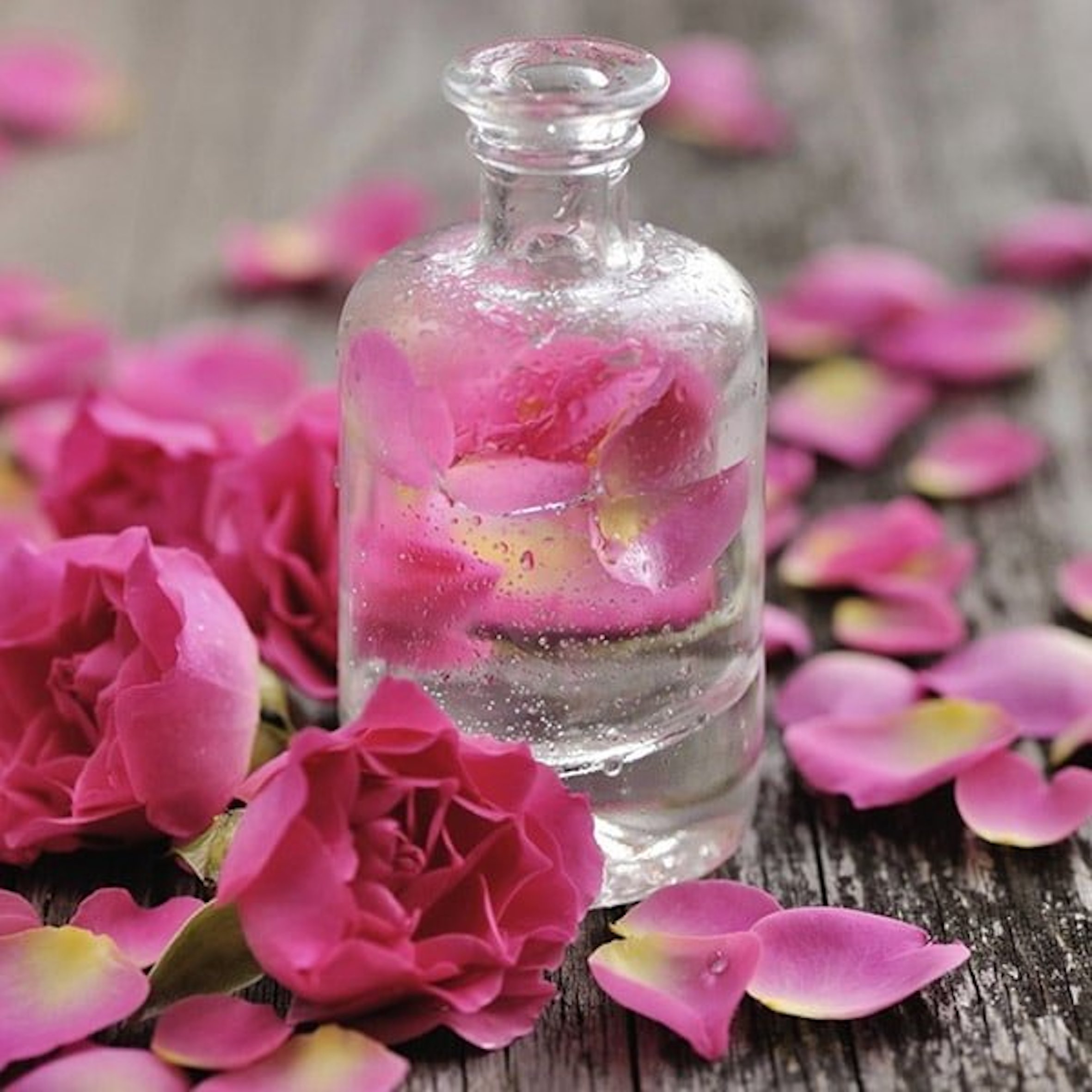 1 1 Rose Water 330 Ml Wholesale Tradeling   Df05f76e2bc9c343fa02d2cdc3d31440 