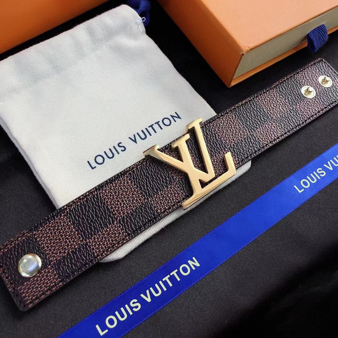 LV light luxury titanium steel Incrustaciones De Letras Louis